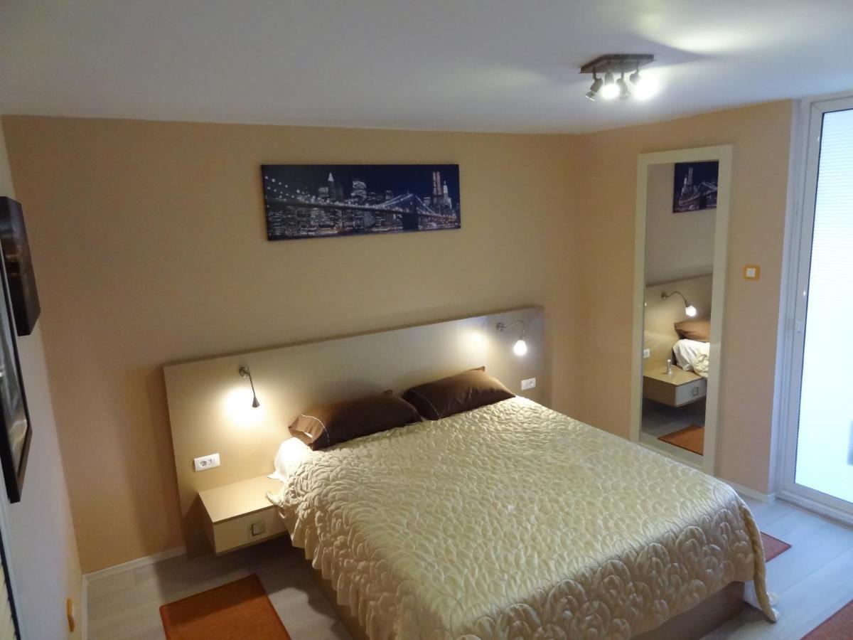 Lvc,Lac & Nyc Apartshotel Faleza Gałacz Zewnętrze zdjęcie