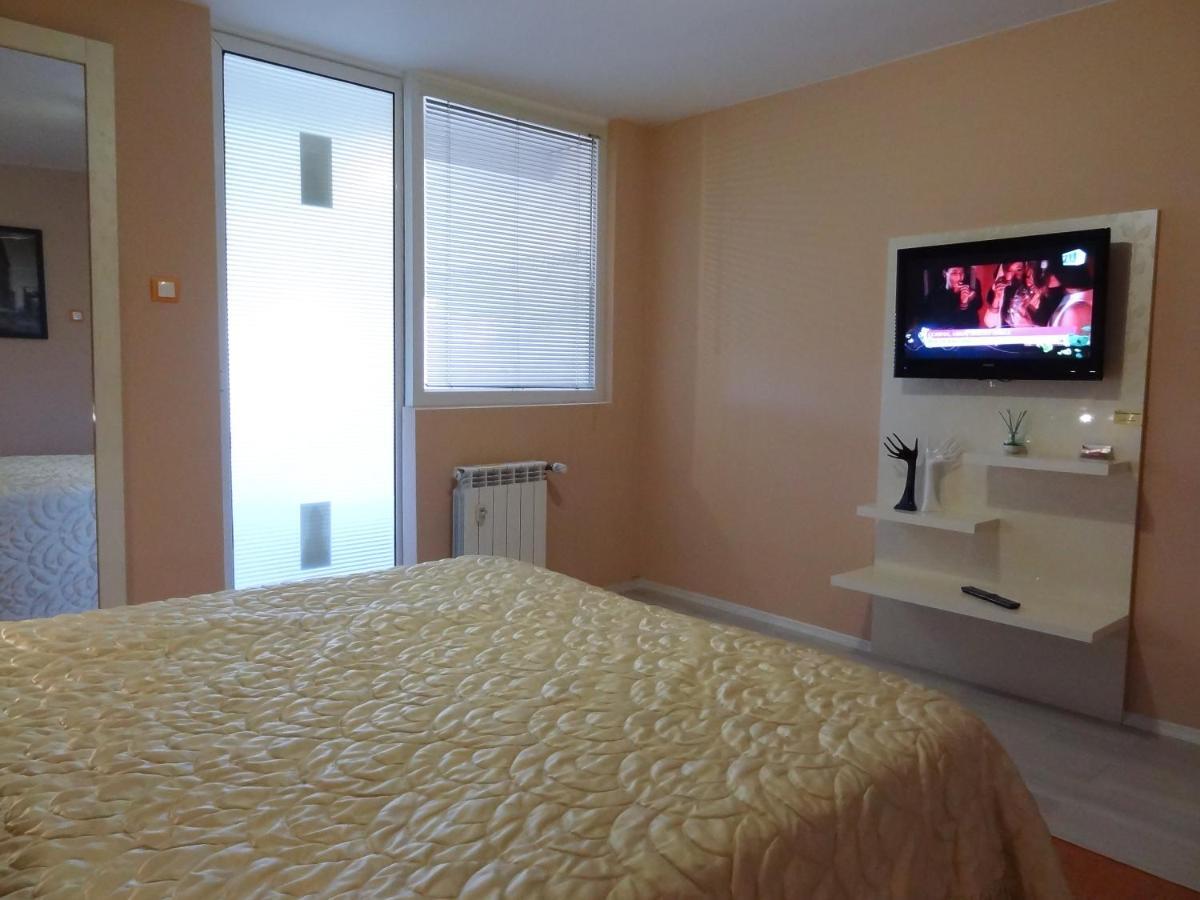 Lvc,Lac & Nyc Apartshotel Faleza Gałacz Zewnętrze zdjęcie