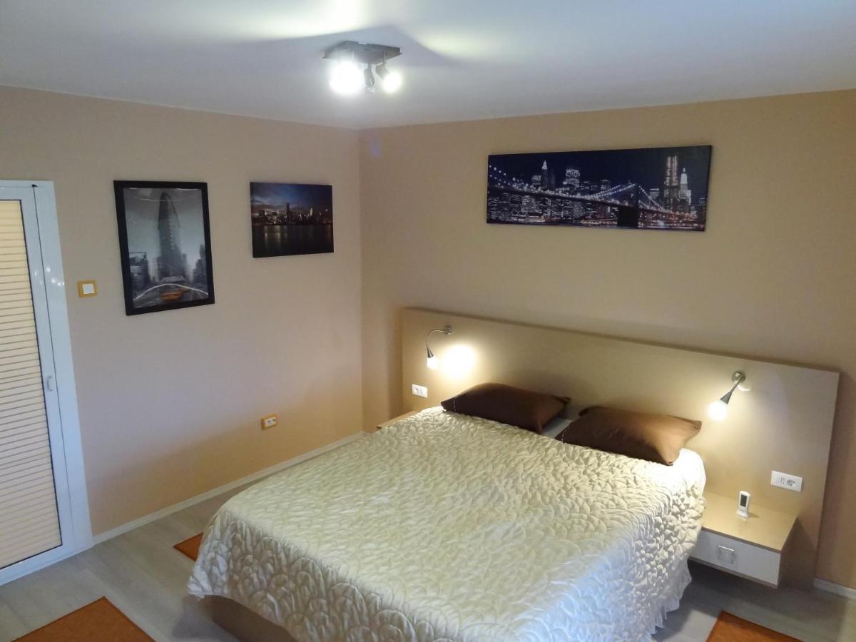 Lvc,Lac & Nyc Apartshotel Faleza Gałacz Zewnętrze zdjęcie